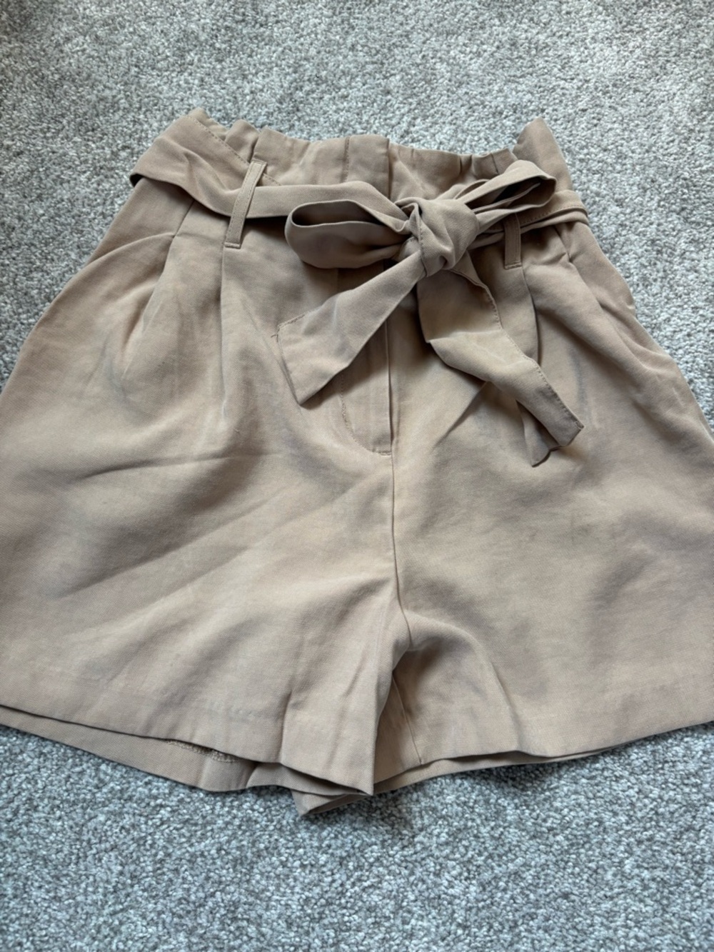 Dynamite High-Waist Paperbag Tie-Front Women’s Shorts - Taupe